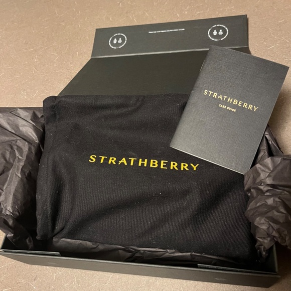 Strathberry Multrees Croc-Embossed Leather Wallet-On-Chain - Picture 3 of 4